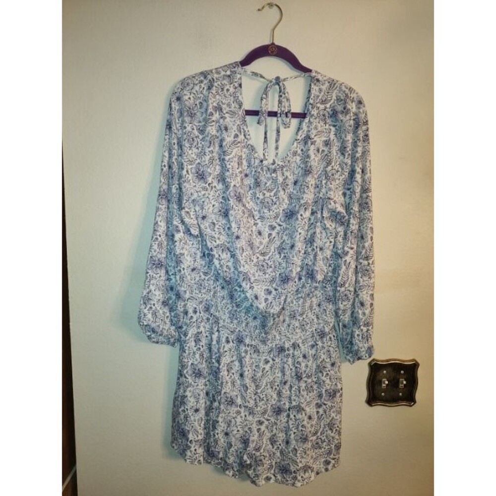 NWT Nice Women's Splendid Collection Blue White Floral 100% Viscose Romper